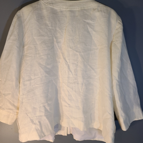 JM collection 100% linen suit with floral accent - Picture 2 of 10